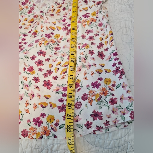 Anne Carson White Floral Print V-Neck Blouse Women's Approximate Small - Picture 3 of 7